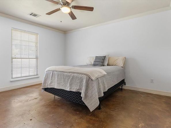 708  Canyon Creek Trail , Fort Worth Texas 76112