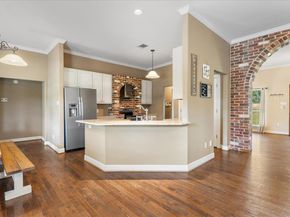 708  Canyon Creek Trail , Fort Worth Texas 76112