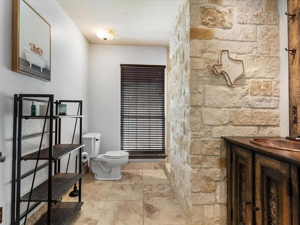 708  Canyon Creek Trail , Fort Worth Texas 76112