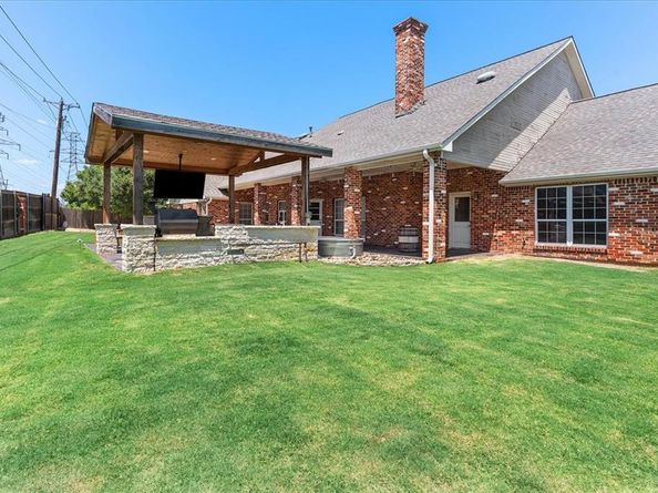 708  Canyon Creek Trail , Fort Worth Texas 76112