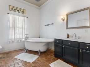 708  Canyon Creek Trail , Fort Worth Texas 76112