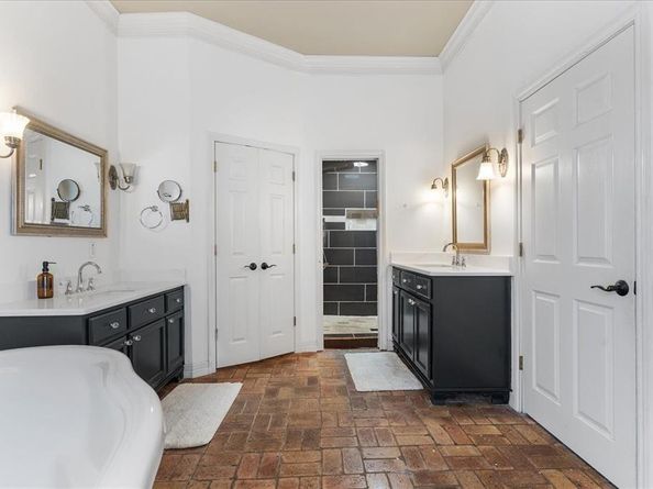 708  Canyon Creek Trail , Fort Worth Texas 76112