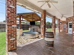 708  Canyon Creek Trail , Fort Worth Texas 76112