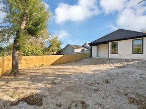 1023 E Allen Avenue , Fort Worth Texas 76104