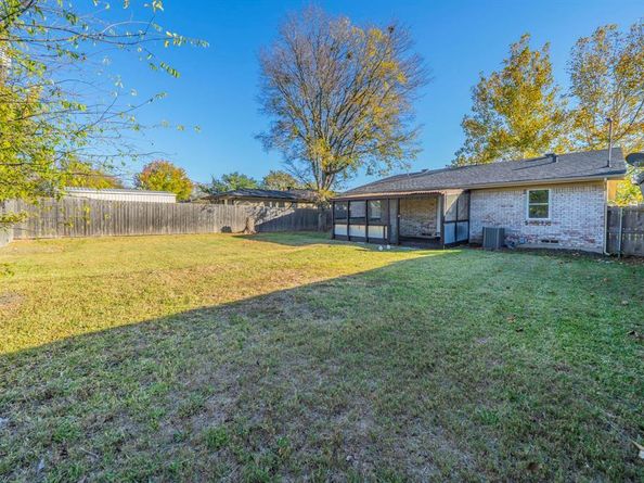 304 E Hazelwood Street , Princeton Texas 75407