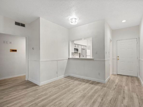 9601  Forest Lane  1311, Dallas Texas 75243