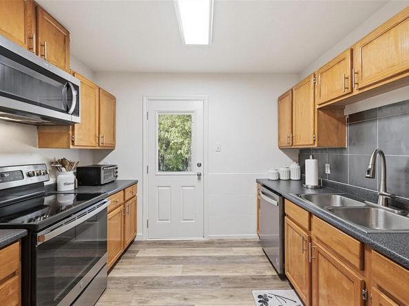 240  Cotton Drive , Mansfield Texas 76063