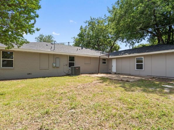 6625  Bridges  , Richland Hills Texas 76118