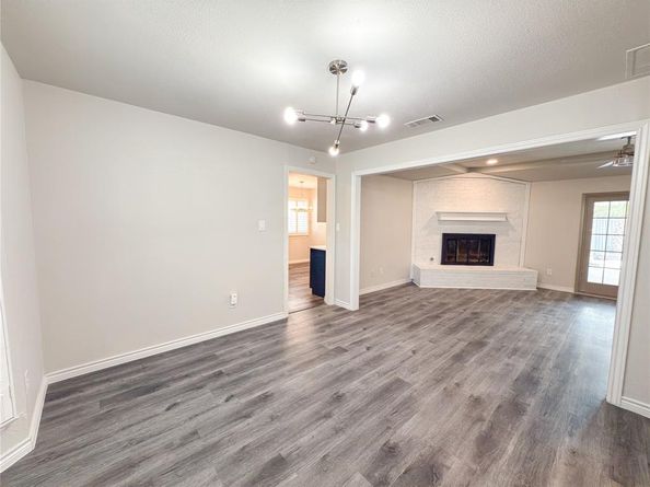 1912 E Branch Hollow Drive , Carrollton Texas 75007