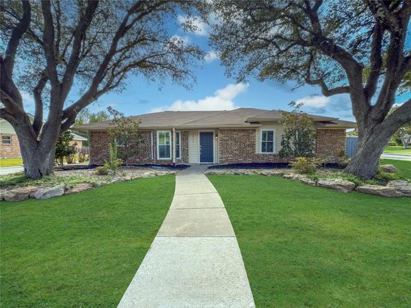 1912 E Branch Hollow Drive , Carrollton Texas 75007