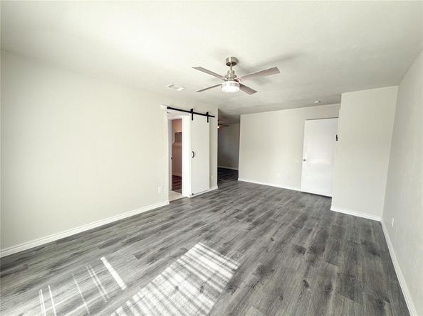 1912 E Branch Hollow Drive , Carrollton Texas 75007