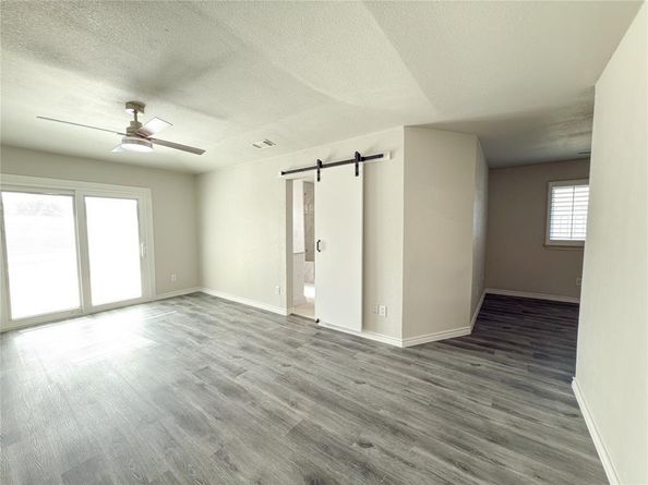 1912 E Branch Hollow Drive , Carrollton Texas 75007