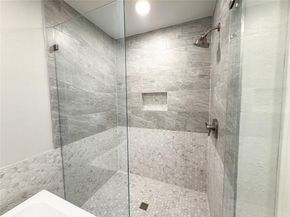 1912 E Branch Hollow Drive , Carrollton Texas 75007