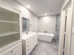 1912 E Branch Hollow Drive , Carrollton Texas 75007