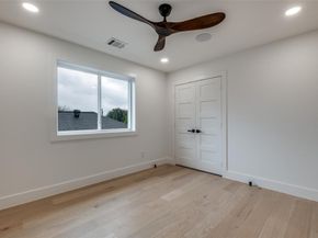 1018  Grandview Avenue , Dallas Texas 75223