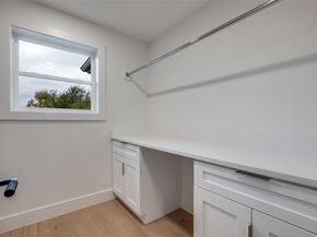 1018  Grandview Avenue , Dallas Texas 75223