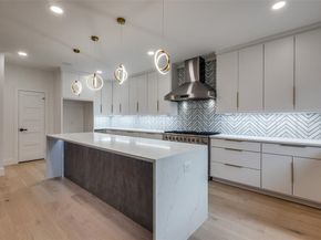 1018  Grandview Avenue , Dallas Texas 75223