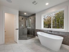 1018  Grandview Avenue , Dallas Texas 75223