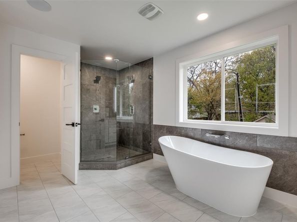 1018  Grandview Avenue , Dallas Texas 75223