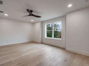 1018  Grandview Avenue , Dallas Texas 75223