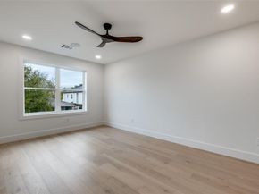 1018  Grandview Avenue , Dallas Texas 75223