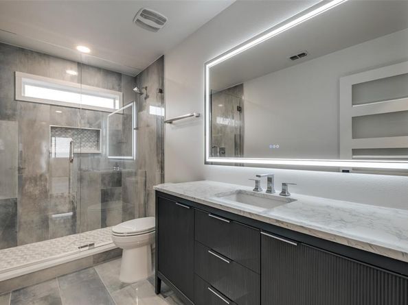 1018  Grandview Avenue , Dallas Texas 75223