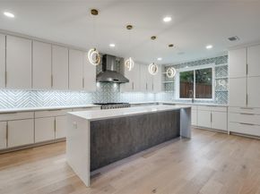 1018  Grandview Avenue , Dallas Texas 75223