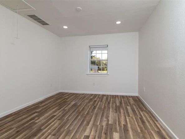 345  Claudia Street , Arlington Texas 76010