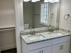 915  Hartsdale Drive , Dallas Texas 75211