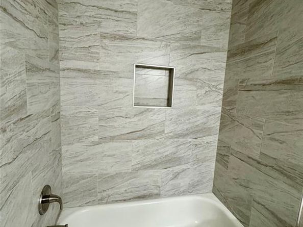 915  Hartsdale Drive , Dallas Texas 75211