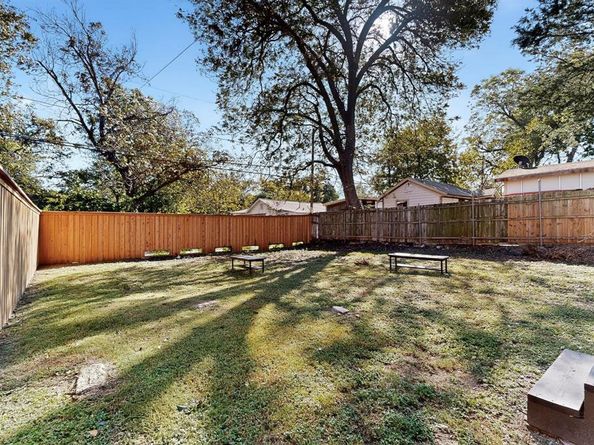 912 S Brighton Avenue , Dallas Texas 75208