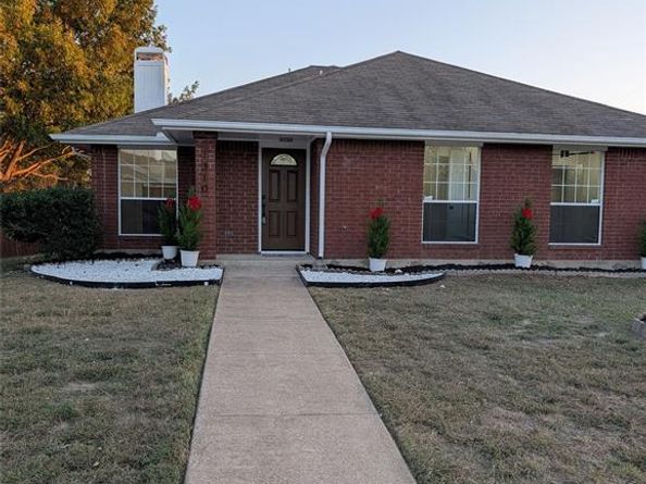 1310  Rosewood Lane , Lancaster Texas 75146