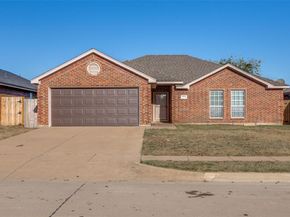 941  La Sierra Drive , Crowley Texas 76036