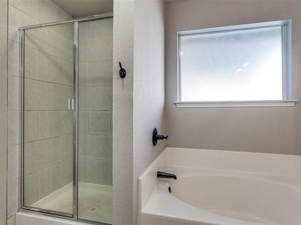 941  La Sierra Drive , Crowley Texas 76036