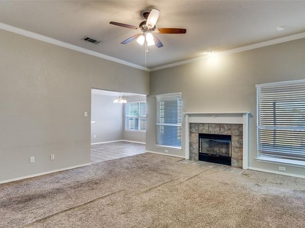 941  La Sierra Drive , Crowley Texas 76036