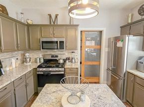 1812  Haley Circle , Carrollton Texas 75006