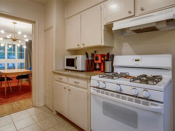 1930  Marydale Drive , Dallas Texas 75208