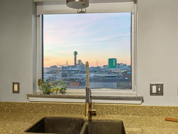 1001  Belleview Street  705, Dallas Texas 75215