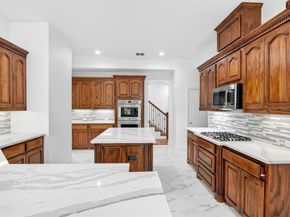 1105  Candlewood Trail , Irving Texas 75063