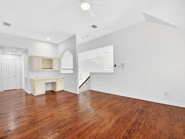 1105  Candlewood Trail , Irving Texas 75063