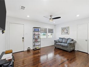 1528  Valley View Street , Mesquite Texas 75149