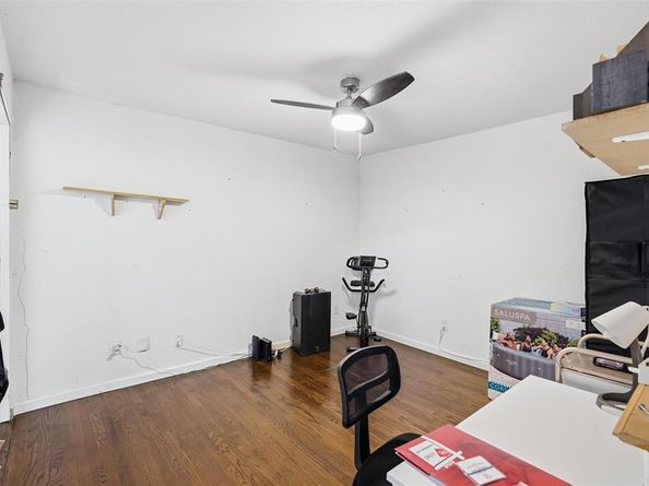 1528  Valley View Street , Mesquite Texas 75149