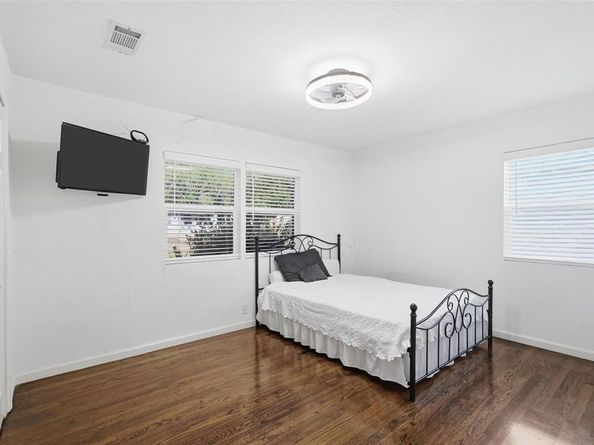 1528  Valley View Street , Mesquite Texas 75149