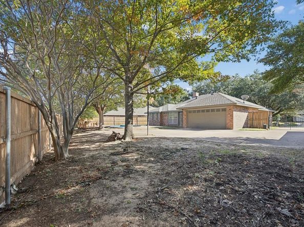 5421  Dana Point Drive , Arlington Texas 76017