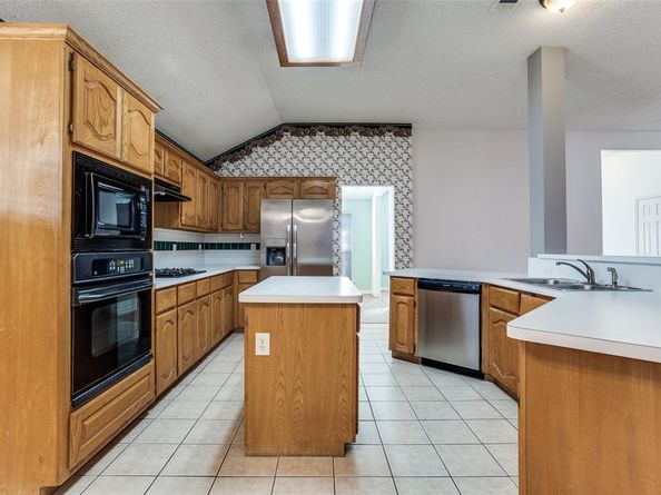 536  Hidden Oak Lane , Rockwall Texas 75087