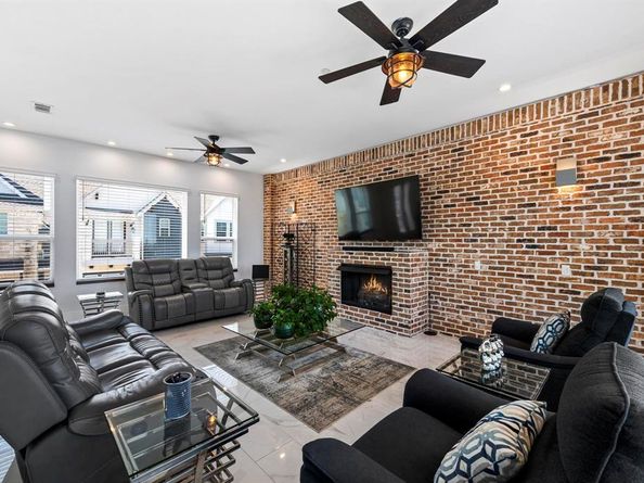 204 S Village Way , Lewisville Texas 75057