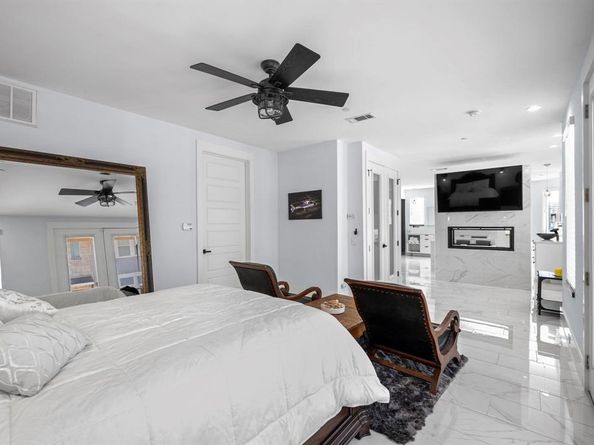 204 S Village Way , Lewisville Texas 75057