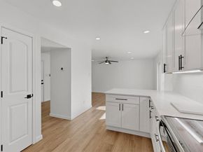 5731  Harvest Hill Road  1044, Dallas Texas 75230