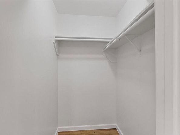 5731  Harvest Hill Road  1044, Dallas Texas 75230