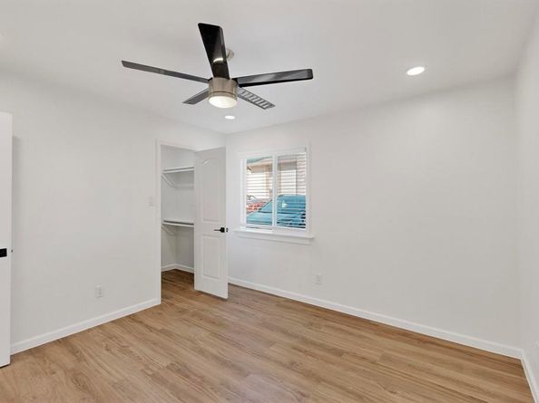 5731  Harvest Hill Road  1044, Dallas Texas 75230